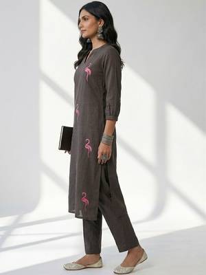 Ethnic Motifs Embroidered Regular Thread Work Kurta with Trousers 2