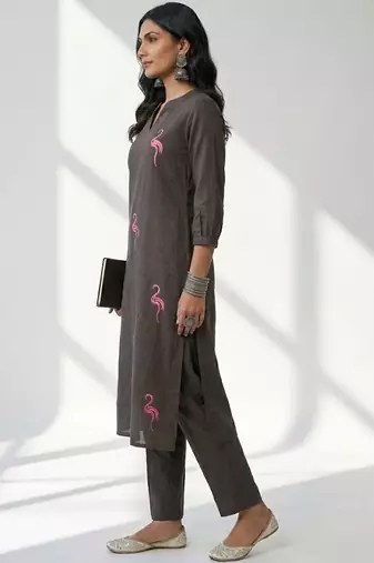 Ethnic Motifs Embroidered Regular Thread Work Kurta with Trousers