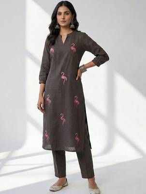 Ethnic Motifs Embroidered Regular Thread Work Kurta with Trousers 5
