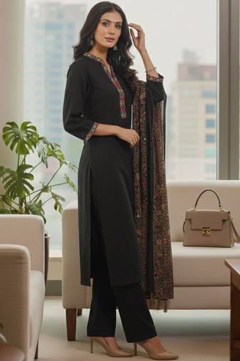 Women Ethnic Motifs Yoke Design Regular Phulkari  Cotton Kurta with Trousers & With Dupatta