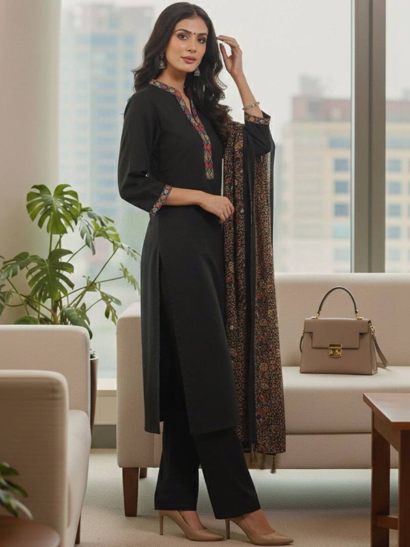 Women Ethnic Motifs Yoke Design Regular Phulkari  Cotton Kurta with Trousers & With Dupatta