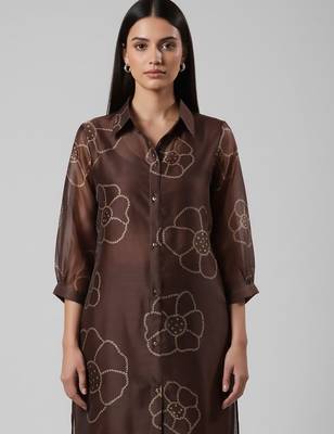 Women Bandhani Printed Regular Chanderi Silk Kurta with Trousers 7