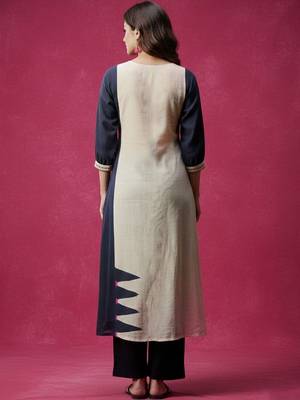 Women Colourblocked Regular  Cotton Kurta with Trousers 5