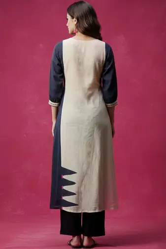 Women Colourblocked Regular  Cotton Kurta with Trousers