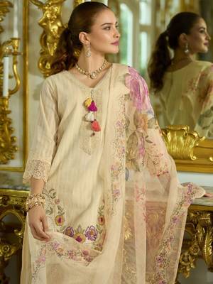 Nazrana Floral Thread Embroidered Schiffli Orangza Lace Kurta Trouser & Dupatta 4