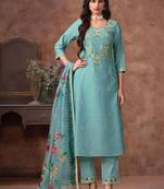 Women Floral Embroidered Regular Kurta with Trousers & With Dupatta