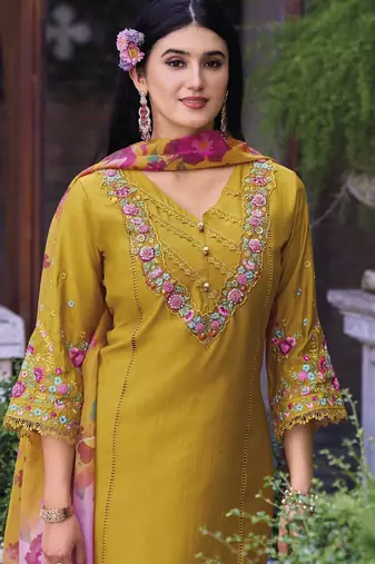 Floral Embroidered Thread Work Pure Cotton Straight Kurta With Trousers & Dupatta