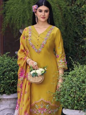 Floral Embroidered Thread Work  Cotton Straight Kurta With Trousers & Dupatta 4
