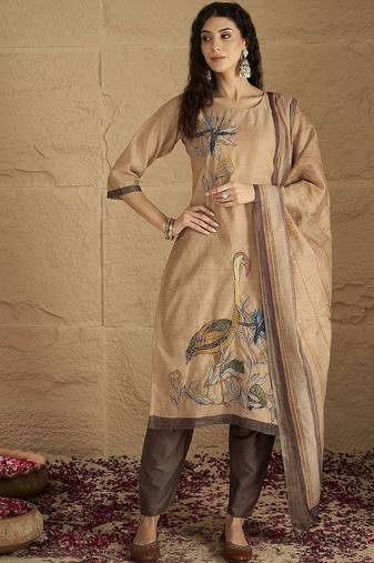 Women Floral Embroidered Regular Thread Work Kurta with Trousers & With Dupatta