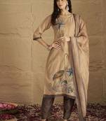 Women Floral Embroidered Regular Thread Work Kurta with Trousers & With Dupatta