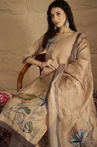 Women Floral Embroidered Regular Thread Work Kurta with Trousers & With Dupatta