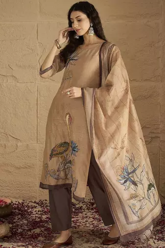 Women Floral Embroidered Regular Thread Work Kurta with Trousers & With Dupatta