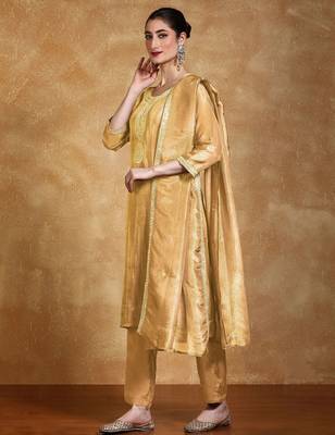 Women Floral Yoke Design Kurta with Trousers & Dupatta 1