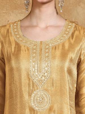 Women Floral Yoke Design Kurta with Trousers & Dupatta 4