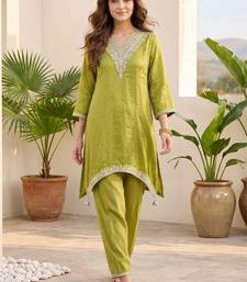 Women Regular Thread Work Kurta with Trousers