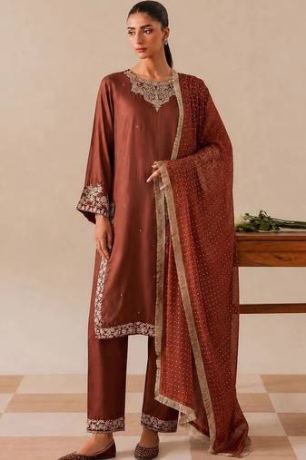 Women Floral Printed Kurta with Trousers & Dupatta