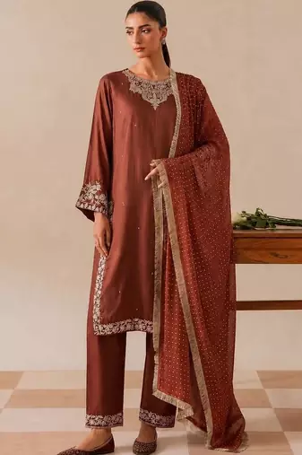 Women Floral Printed Kurta with Trousers & Dupatta