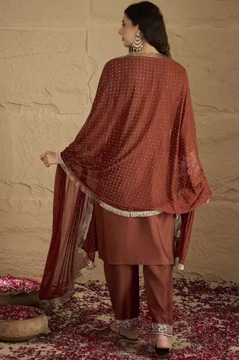 Women Floral Printed Kurta with Trousers & Dupatta