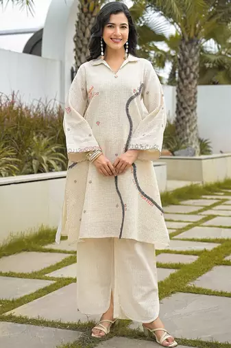Off-White Kurta And Palazzo Set Featuring Textured Checks And Contemporary Abstract Embroidery