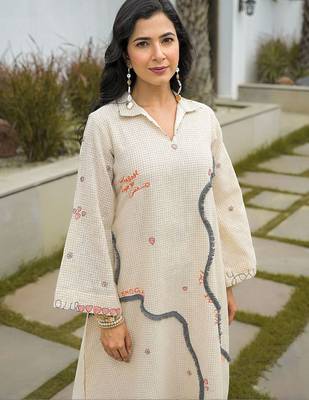 Off-White Kurta And Palazzo Set Featuring Textured Checks And Contemporary Abstract Embroidery 7