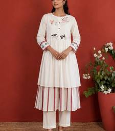 Women Tiered Kurta with Trousers