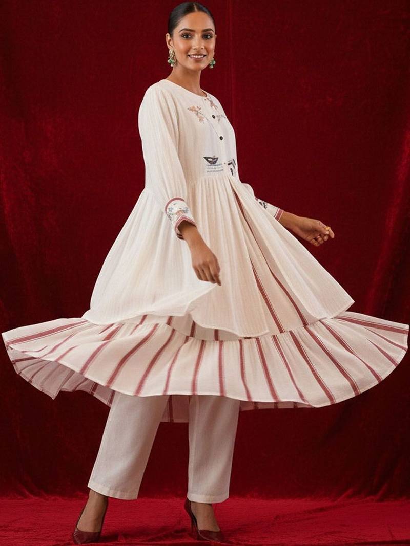 Women Tiered Kurta with Trousers