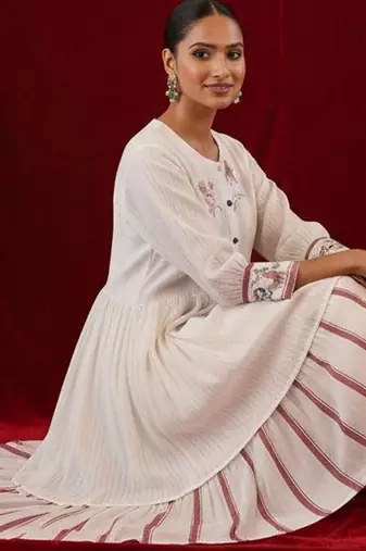 Women Tiered Kurta with Trousers