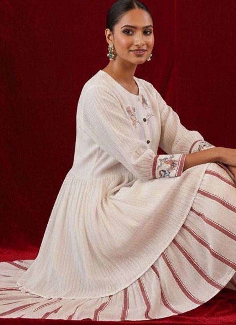 Women Tiered Kurta with Trousers