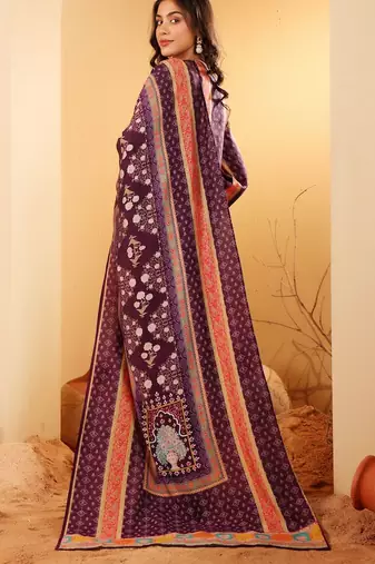 Ethnic Motifs Printed Gotta Patti Chanderi Silk Kurta With Trousers And Dupatta