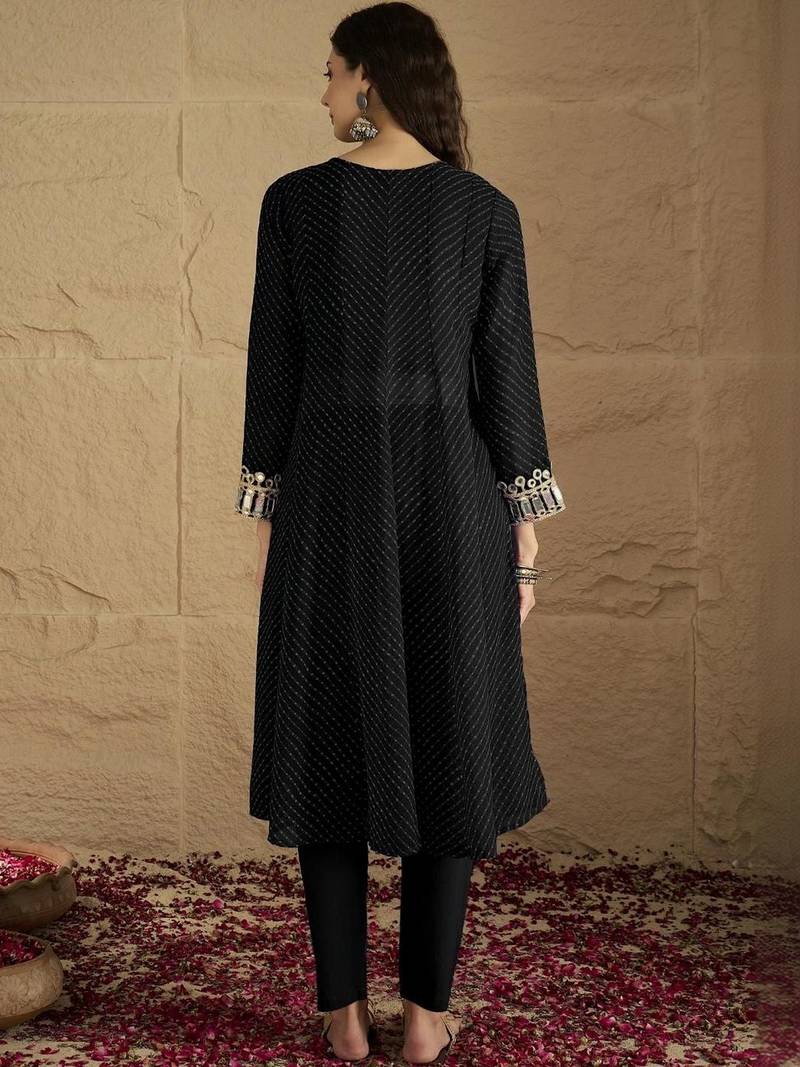 Abstract Printed Panelled Square Neck Georgette Straight Kurta With Trousers