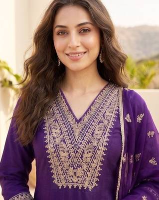 Women Ethnic Motifs Embroidered Regular Thread Work Kurta with Trousers & With Dupatta 6