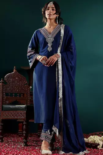Women Ethnic Motifs Embroidered Kurta with Embroidered Trousers & With Dupatta