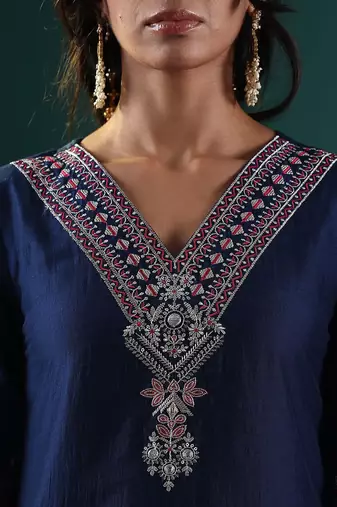 Women Ethnic Motifs Embroidered Kurta with Embroidered Trousers & With Dupatta