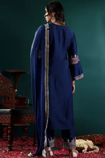 Women Ethnic Motifs Embroidered Kurta with Embroidered Trousers & With Dupatta