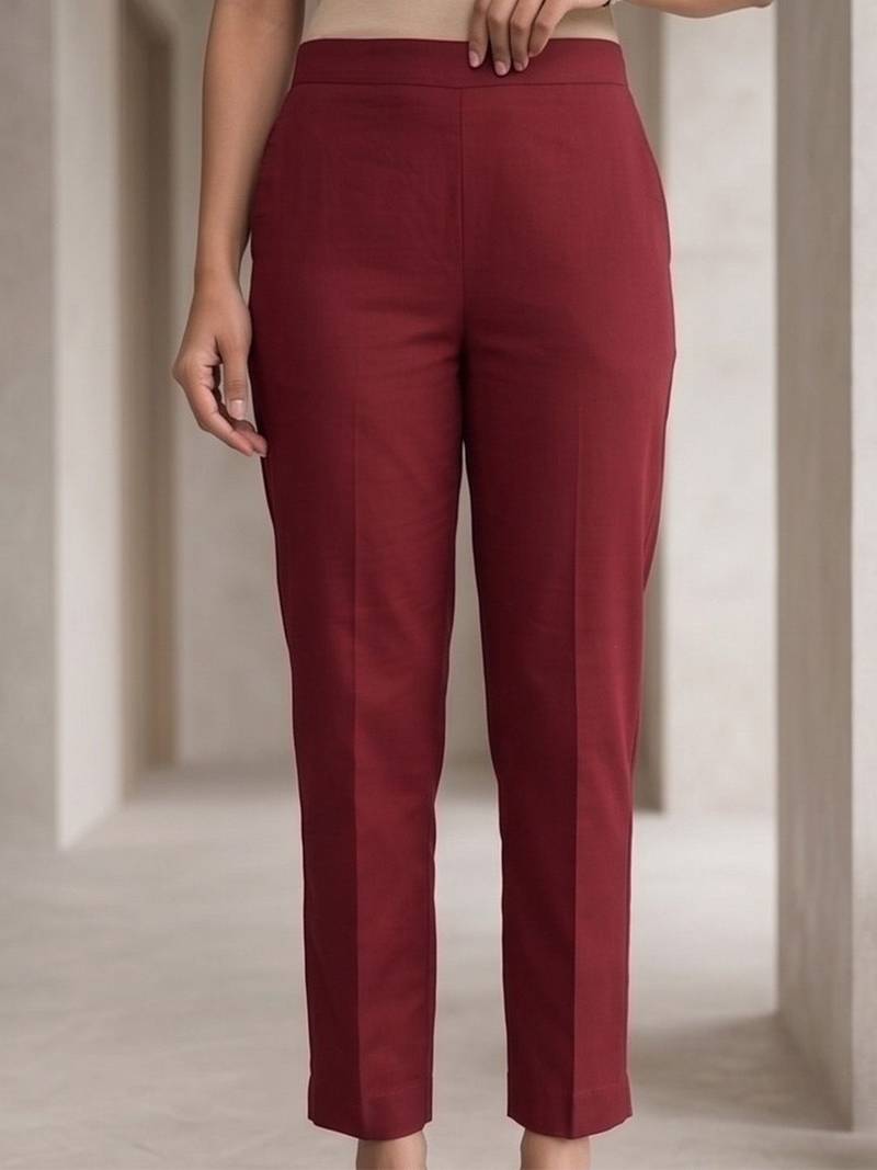 Women Printed Regular Kurta with Trousers