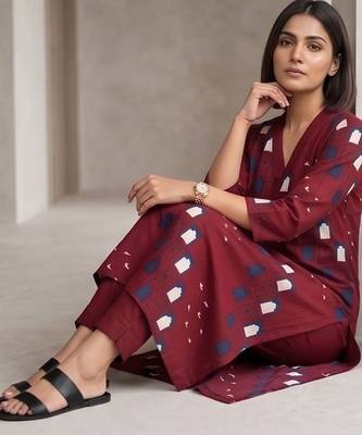 Women Printed Regular Kurta with Trousers 7