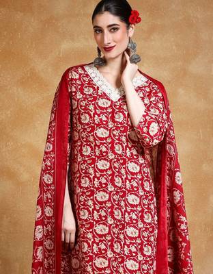 Women Floral Printed V Neck Kurta Set With Dupatta 2