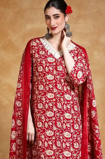 Women Floral Printed V Neck Kurta Set With Dupatta