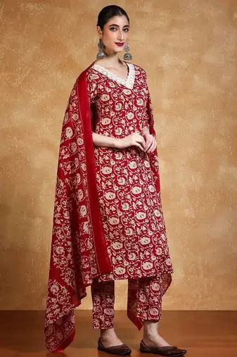 Women Floral Printed V Neck Kurta Set With Dupatta