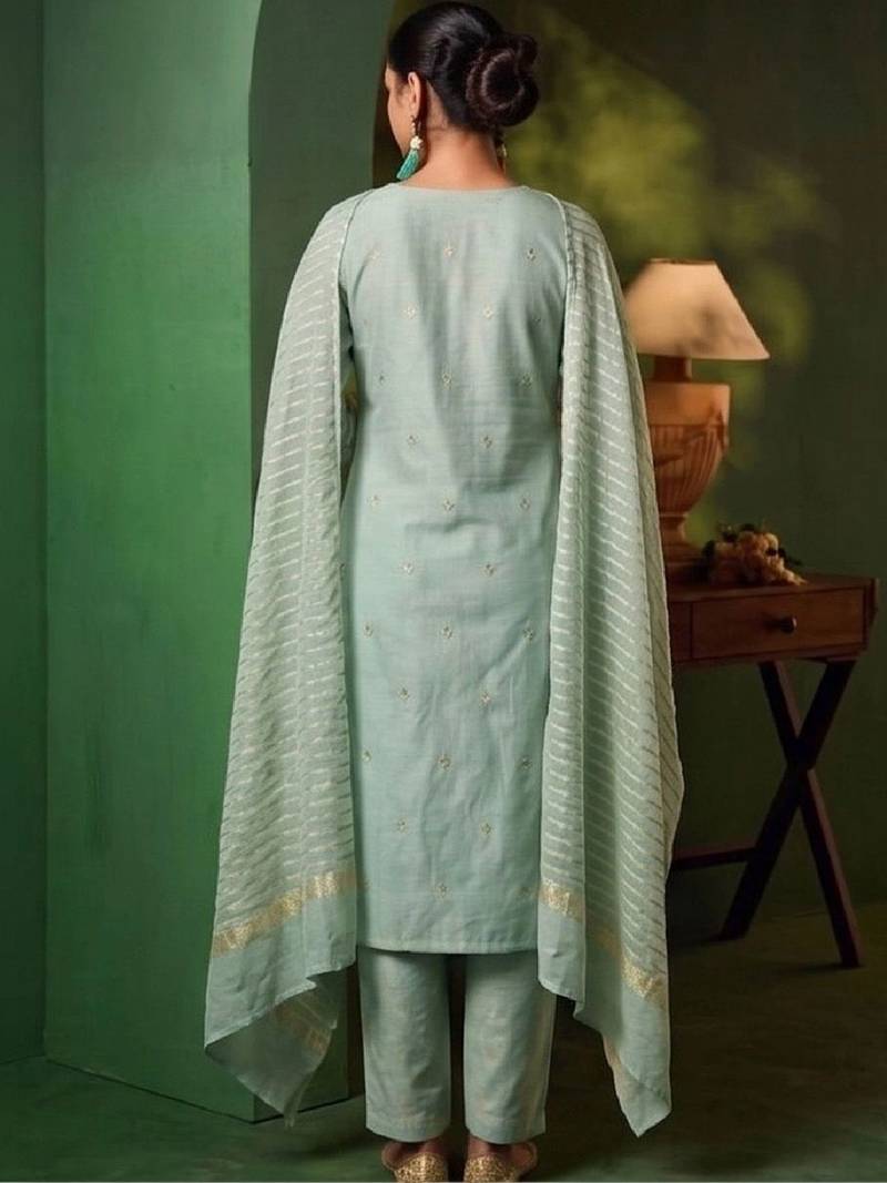 Women Ethnic Motifs Embroidered Regular Kurta with Trousers & With Dupatta