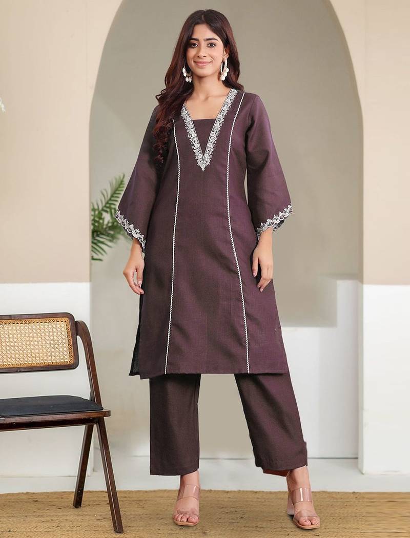 Women Floral Regular Kurta with Trousers & With Dupatta