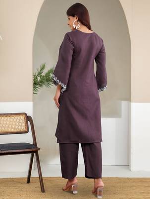 Women Floral Regular Kurta with Trousers & With Dupatta 4