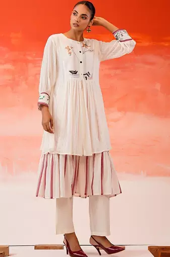 Mul Cotton Thread Embroidered Kurta With Trouser