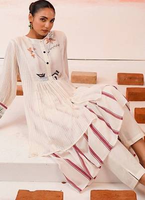 Mul Cotton Thread Embroidered Kurta With Trouser 4