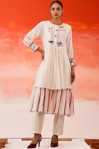 Mul Cotton Thread Embroidered Kurta With Trouser