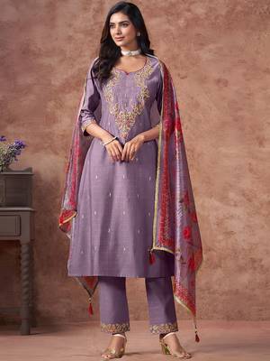 Women Floral Embroidered Regular Kurta with Trousers & With Dupatta 1