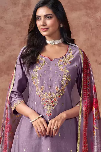Women Floral Embroidered Regular Kurta with Trousers & With Dupatta