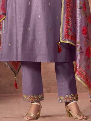 Women Floral Embroidered Regular Kurta with Trousers & With Dupatta 4