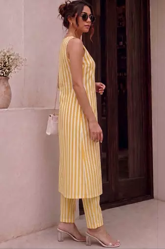 Women Striped Regular Kurta with Trousers