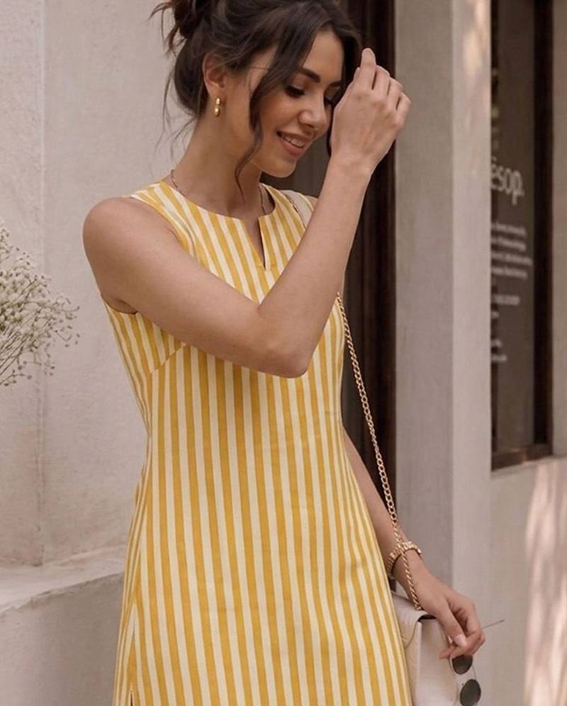 Women Striped Regular Kurta with Trousers